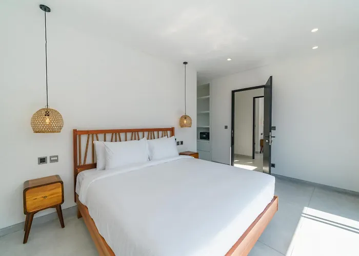 Vantage 7 - Outstanding 3 Bedroom - Great Location! Villa *